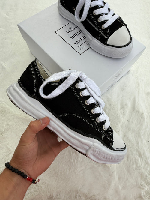 Maison Mihara Yasuhiro Peterson OG Sole Canvas Low Black