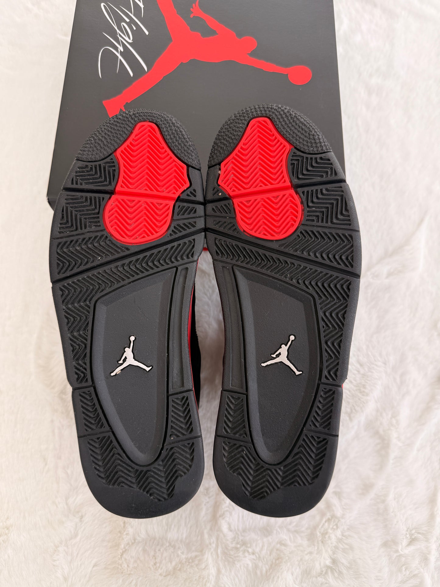 Jordan 4 Retro Red Thunder